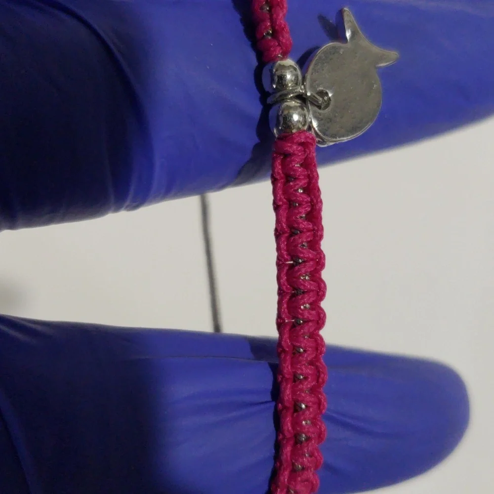 🐠 Silver tone & Pink Braided Adjust. Bracelet with Fish Charm – Boho & Cute! 🎀